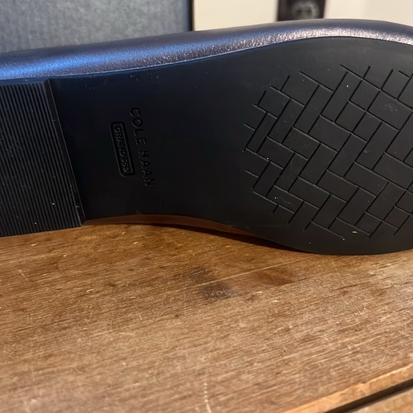 Cole Haan York bow loafer dark silver metallic size 7 - Picture 2 of 4